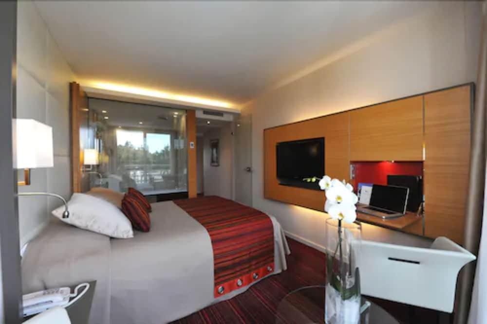 Le Churchill Hotel & Spa Carnac Exterior photo