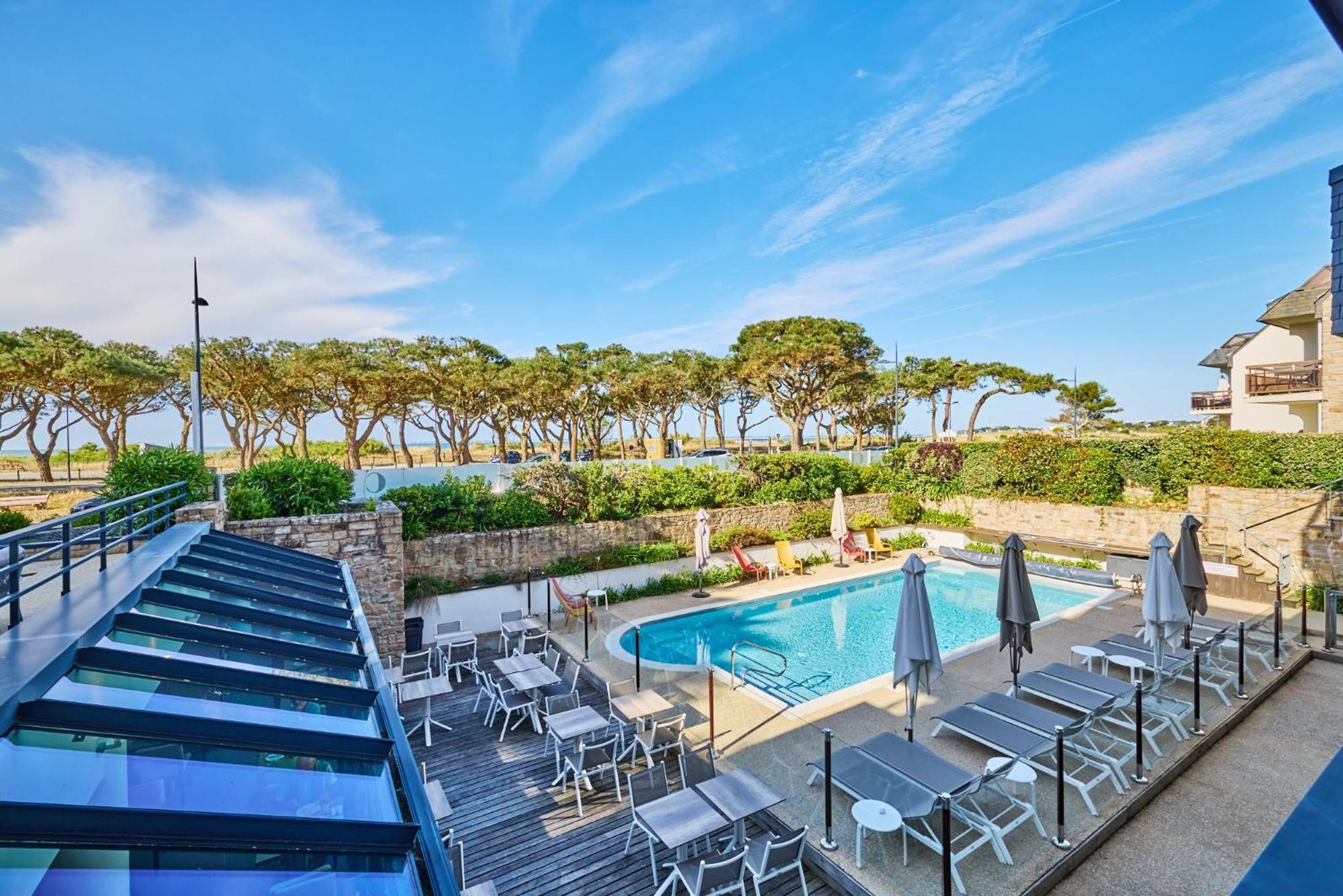 Le Churchill Hotel & Spa Carnac Exterior photo
